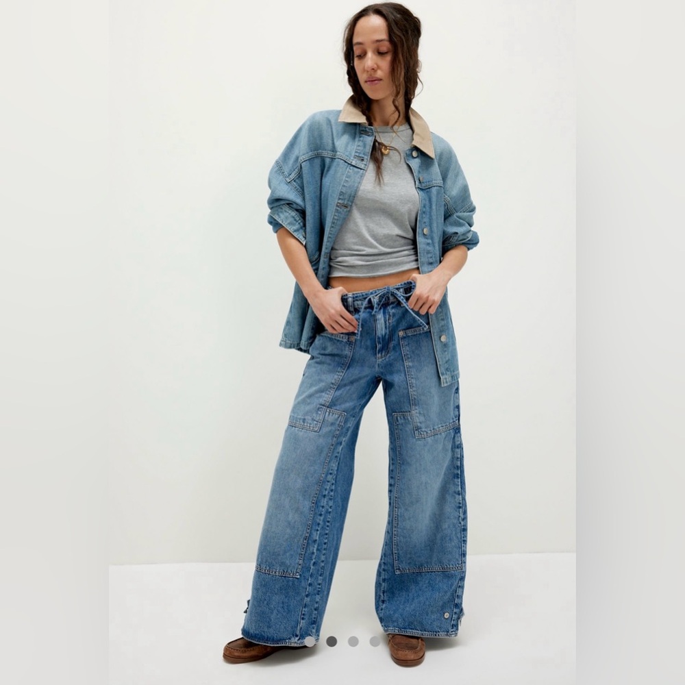NWT FREE PEOPLE CURVY OUTLAW WIDE LEG JEANS 🔥